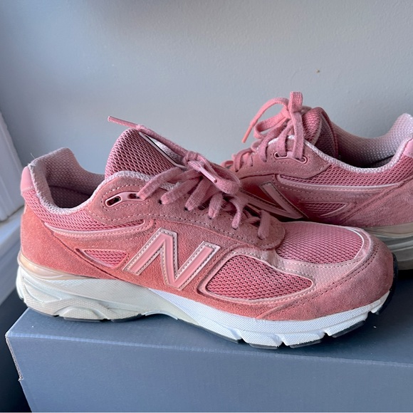 Women’s 8 New Balance 990 in Pink - Picture 3 of 4